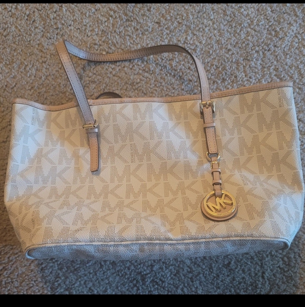 Michael Kors purse